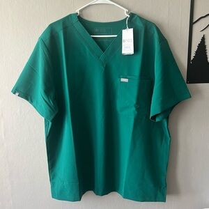 Figs Men’s Hunter Green Leon Three Pocket Scrub Top Size XL NWT